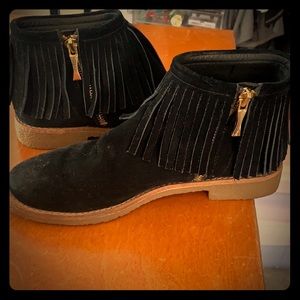 Kate spade fringe botties!